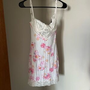 Victoria’s Secret Lace Trim Slip & Robe - White and Pink